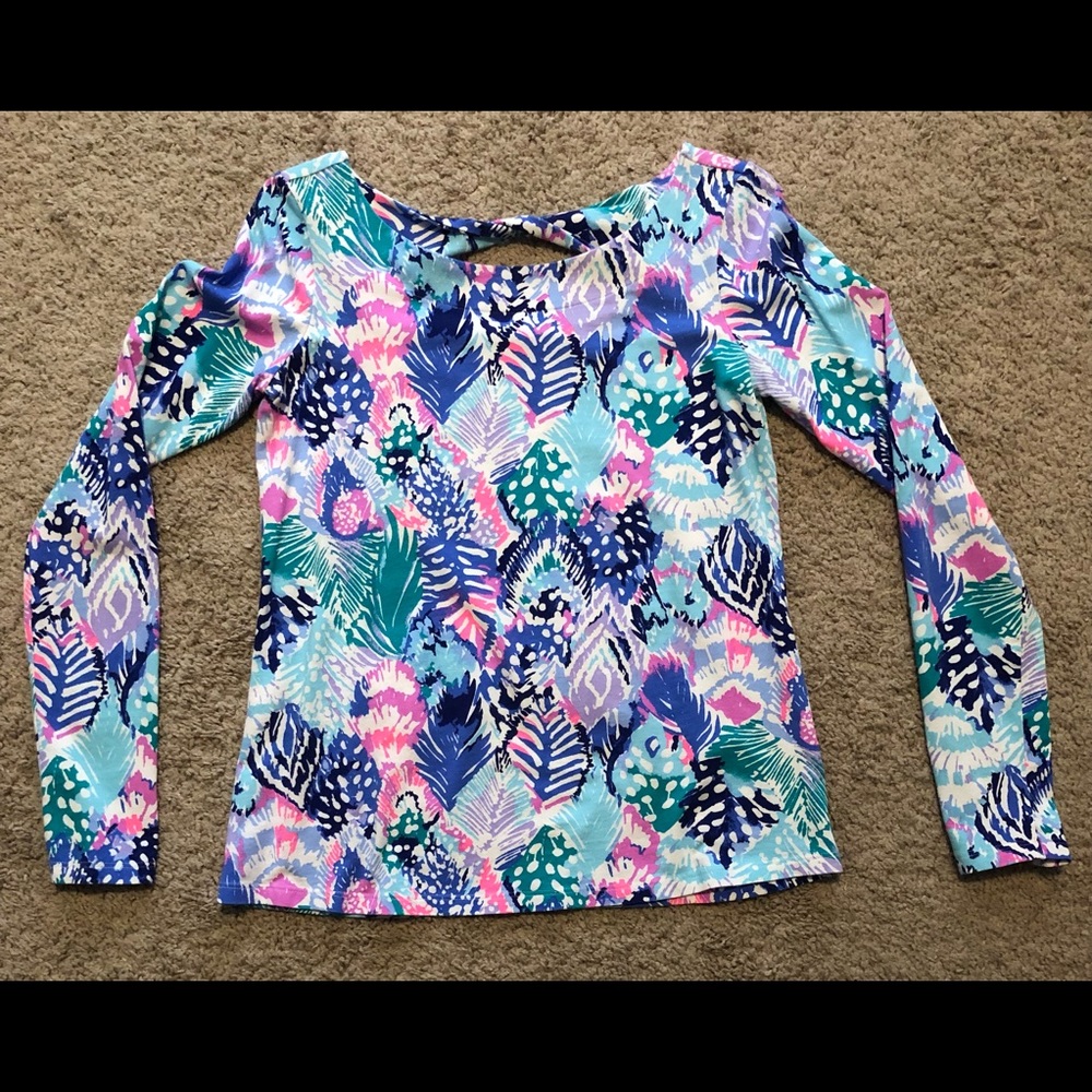 Lilly Pulitzer long sleeve shirt with twist detail on back